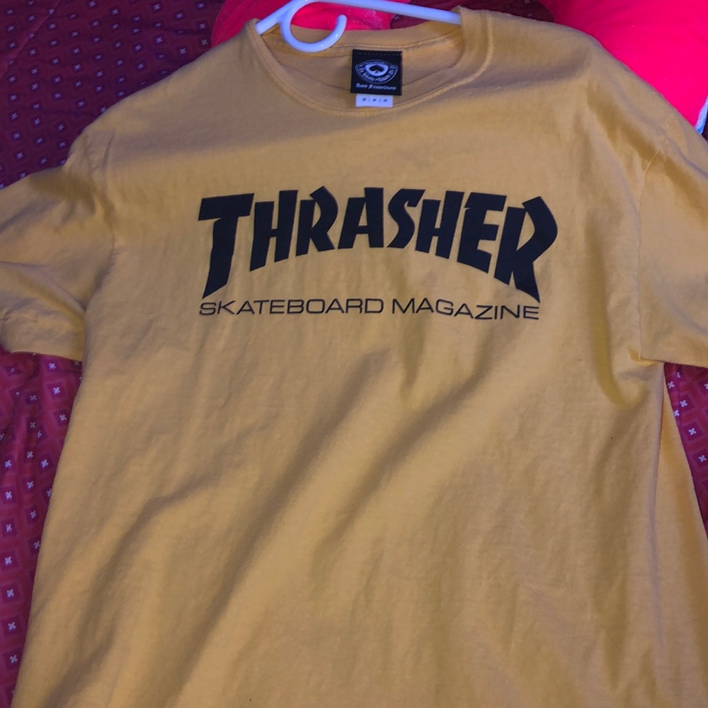 yellow thrasher tee